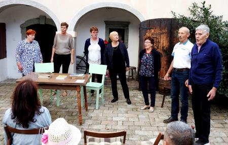 Slika_člani KD Folklora Cerklje 